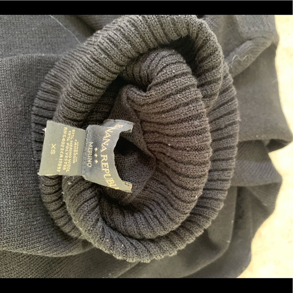 Extra small Black Banana Republic sweater